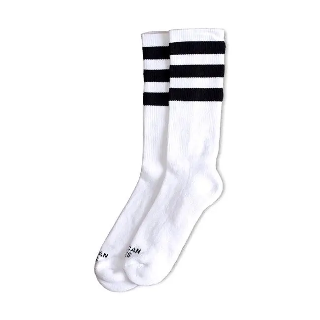 Pakollinen (Must-Have) Amerikkalaiset sukat Mid High Old School II Triple Black Striped