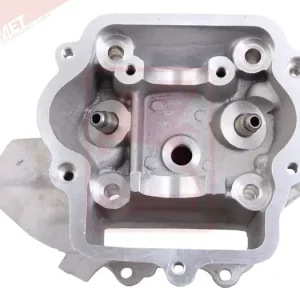 Uusi Malli Sylinterikansi China 250 4T LC (Romet maxi 250)
