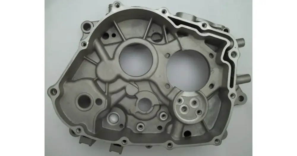 Bestseller Oikean puolen kampiakselin kotelo, oikea karteri, Junak 121 / Romet Soft 125 156FMI 4T 125 OHC AC