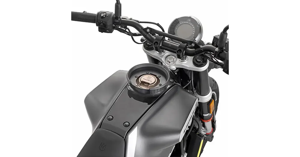 Suoraan Valmistajalta TANKLOCK Kappa BF57K -kiinnityssarja, Husqvarna Svartpilen 125/401