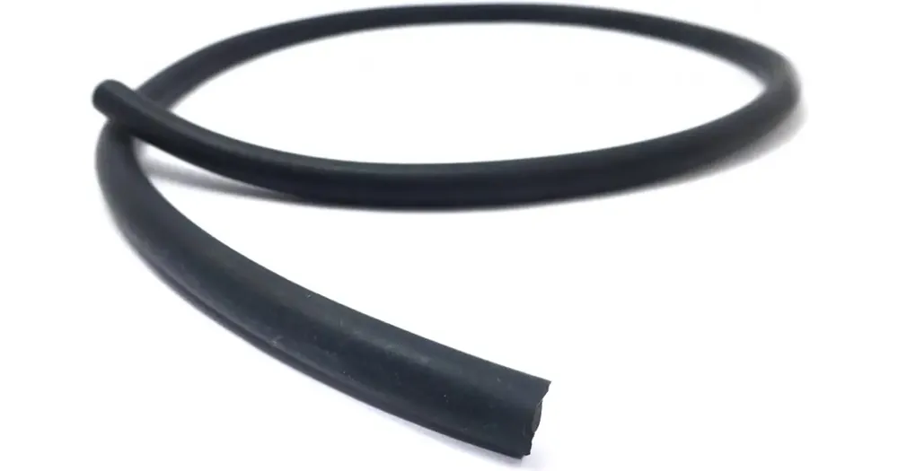 Polttoainesäiliön polttoaineletku (pystysuuntainen venttiili - ylivuoto), pituus 72 cm, Junak M15 125 Poisto
