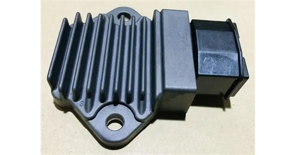 Tourmax RGU-107 jännitteensäädin Halpa