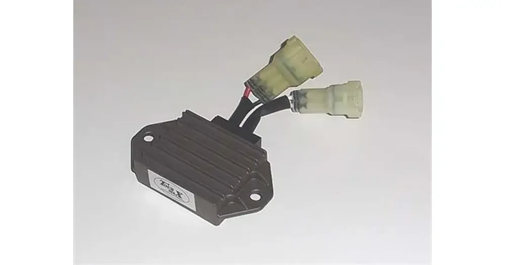 Eniten Myyty Tourmax RGU-241 jännitteensäädin