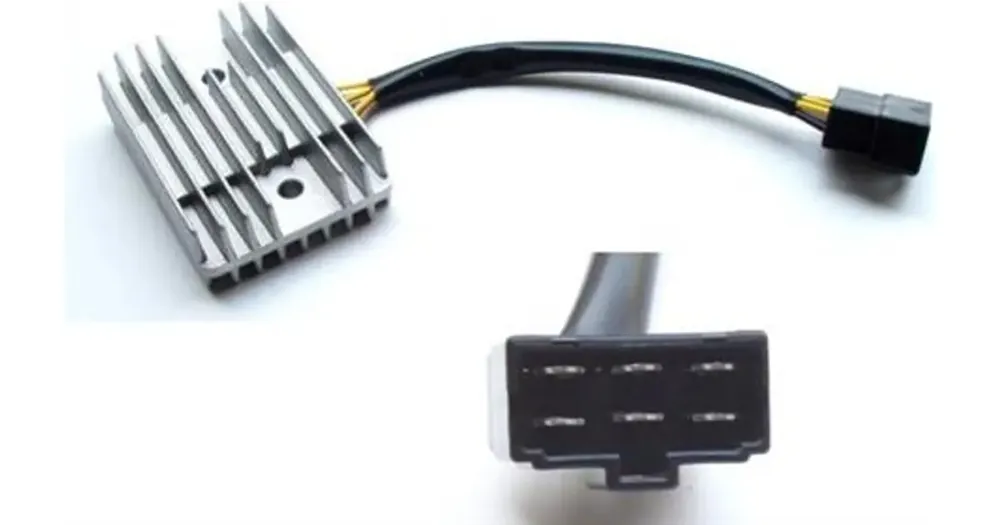 Tourmax RGU-418 jännitteensäädin Alkuperäinen