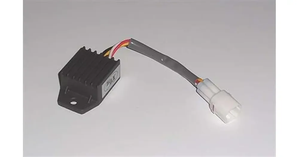 Kausialennus Tourmax RGU-603 jännitteensäädin