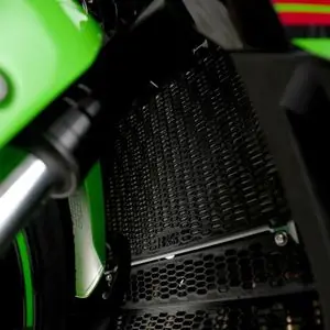 RG Racing Pro - musta Jäähdyttimen suoja Aito
