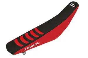 Blackbird Double Grip 3 musta/punainen Satulansuojus Edullinen