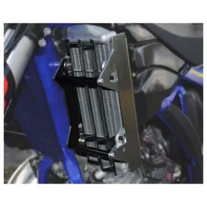 UP Design Jäähdyttimen suojaSUZUKI 450 RM-Z 450 - 2018 - 2026 Ajankohtainen